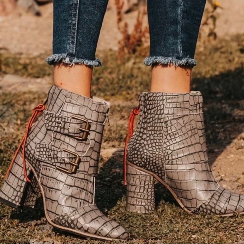 NIB stone booties
